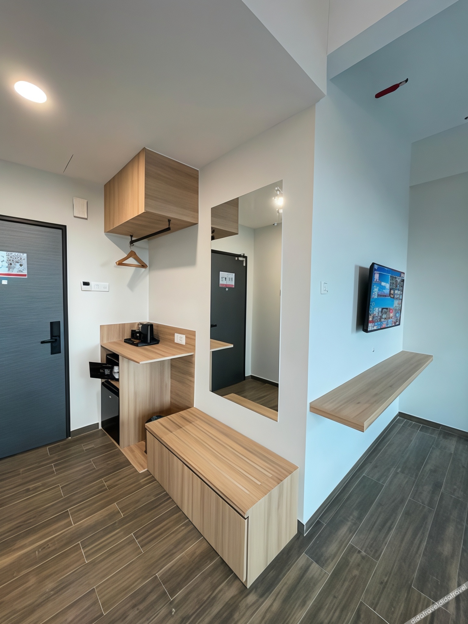 dj citi plaza hotel and suites