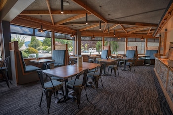 distinction luxmore hotel