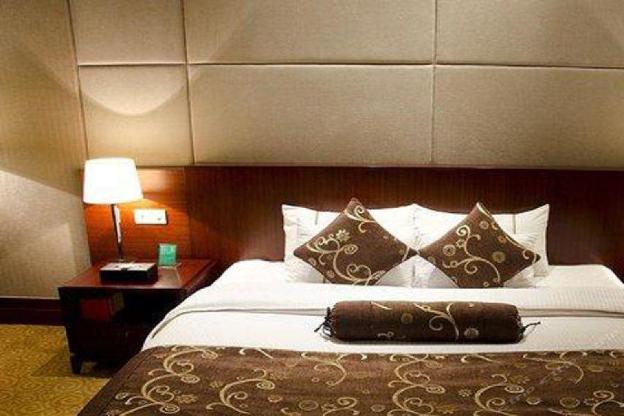 golden hotel