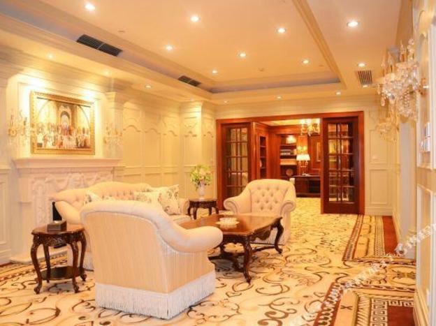 golden hotel