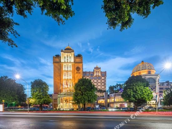golden hotel