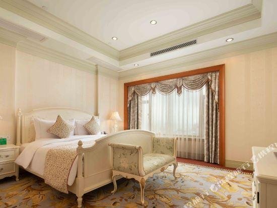 golden hotel