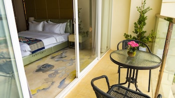 st hotel wattay airport