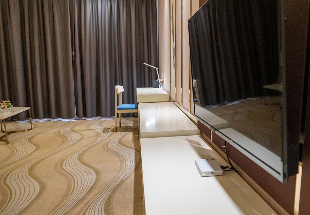 st hotel wattay airport