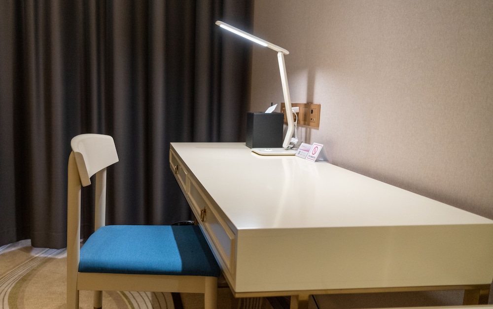 st hotel wattay airport