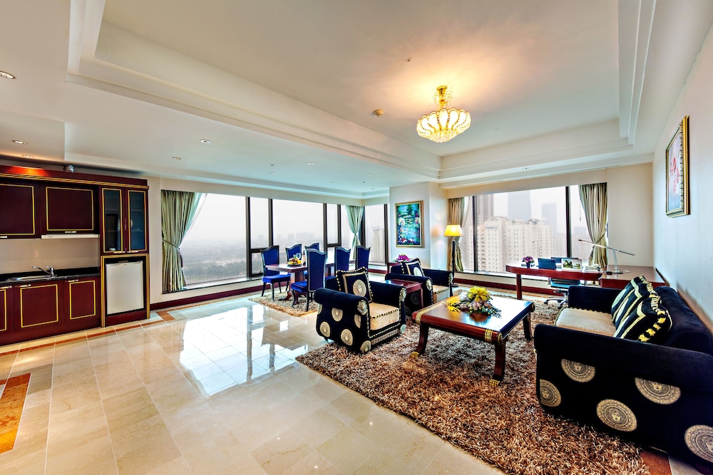 grand plaza hotel hanoi
