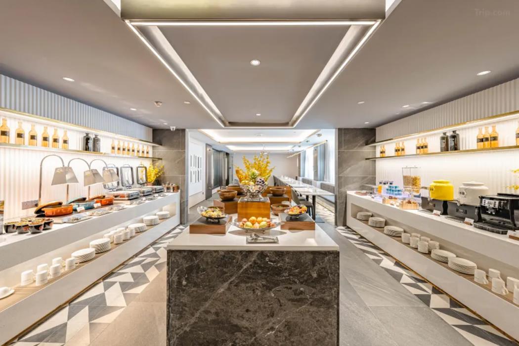 home inn plus zhongshan road garden botanical garden store