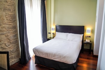 hotel baeza monumental by eme hoteles