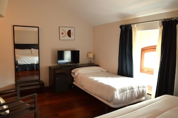 hotel baeza monumental by eme hoteles