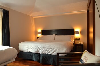 hotel baeza monumental by eme hoteles
