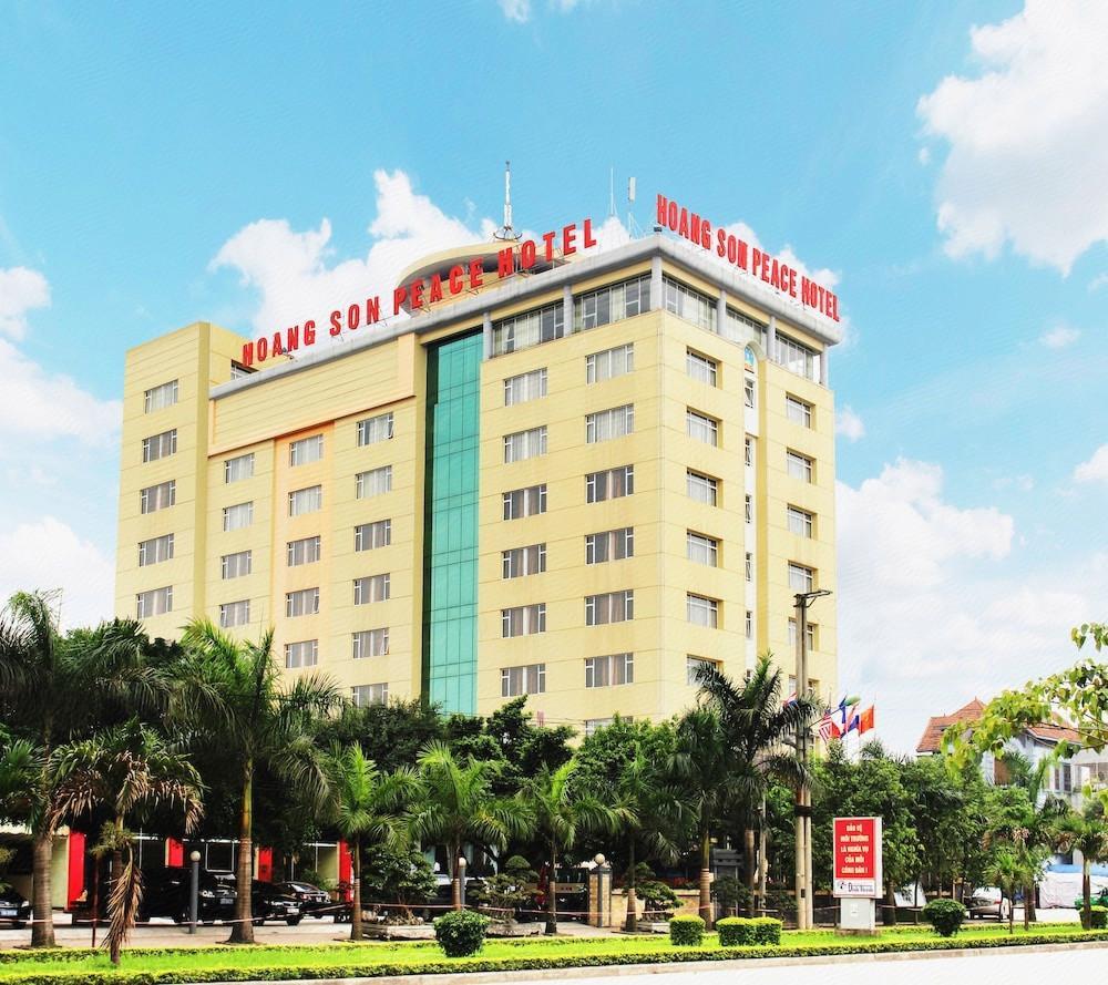 hoang son peace hotel