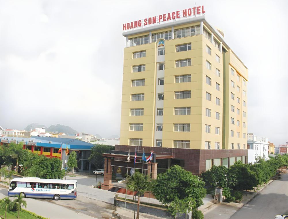 hoang son peace hotel