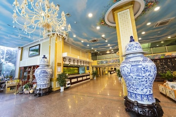 hoang son peace hotel