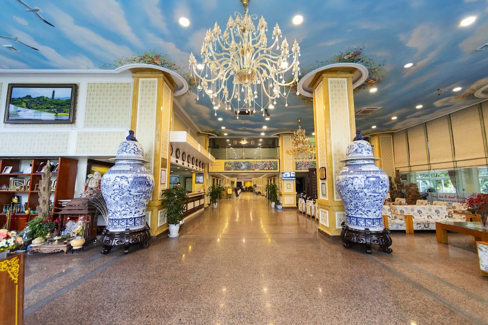 hoang son peace hotel