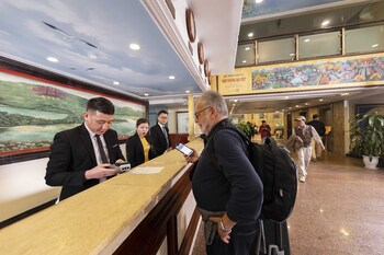 hoang son peace hotel