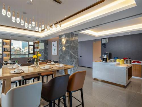 campanile hotel shenzhen guanlan goft