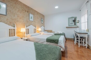 el nogal home hostel