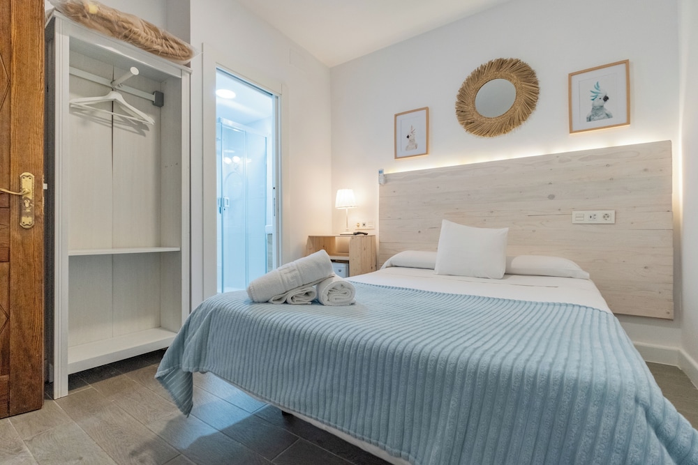 el nogal home hostel