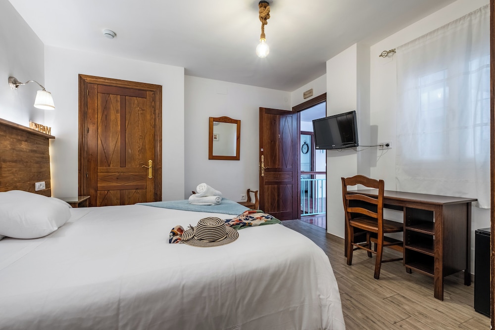 el nogal home hostel