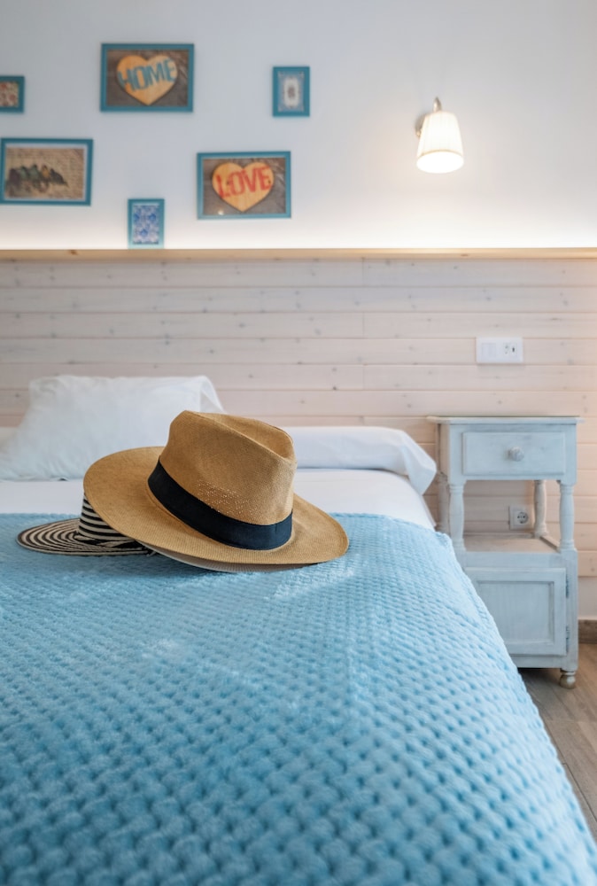 el nogal home hostel