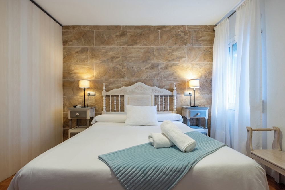 el nogal home hostel