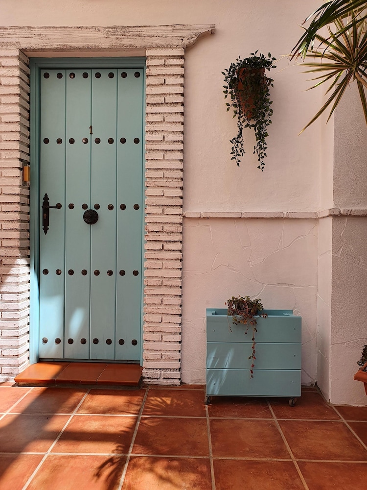 el nogal home hostel