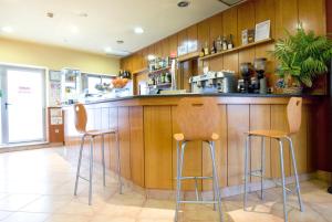 Ciutat De Sant Adria,Barcelona>>Badalona,2 star