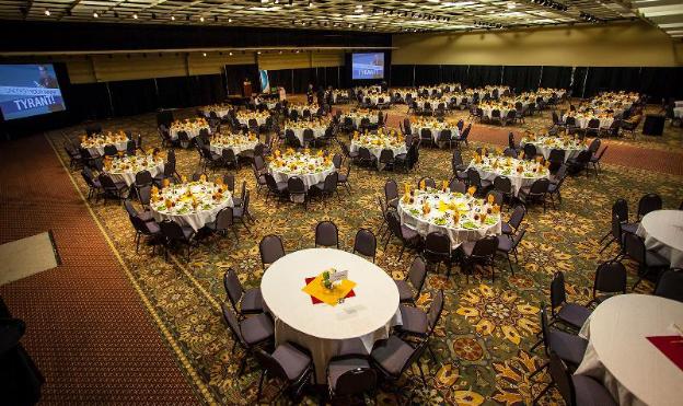 hotel topeka at city center