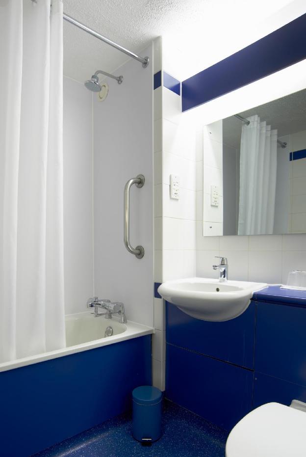 travelodge barnsley