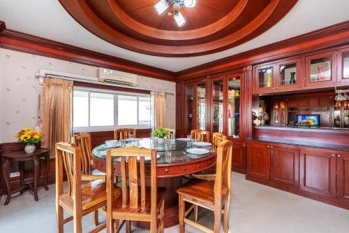 orchid pool villa phuket