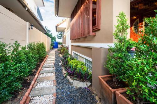 orchid pool villa phuket