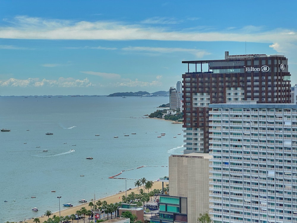 the edge central pattaya