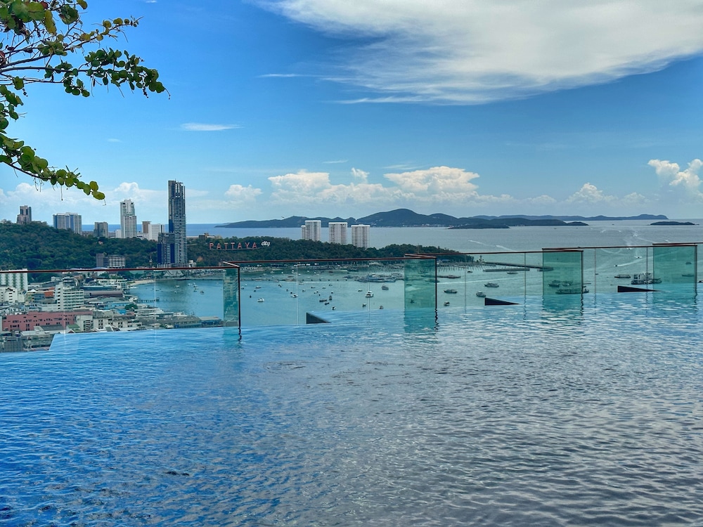 the edge central pattaya