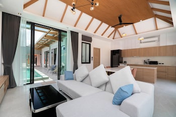 rawayana central park villas