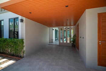 rawayana central park villas