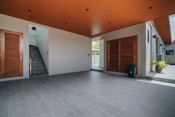 rawayana central park villas