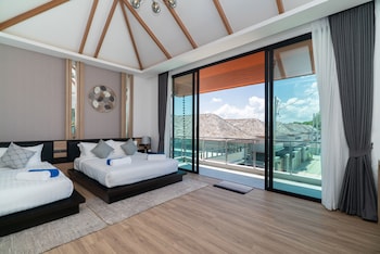 rawayana central park villas