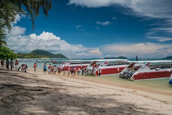 rawayana central park villas