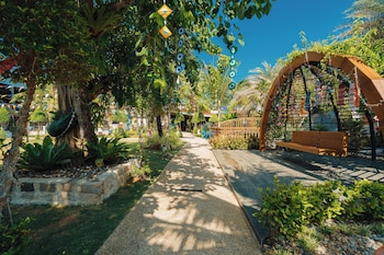 rawayana central park villas