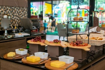 rawayana central park villas