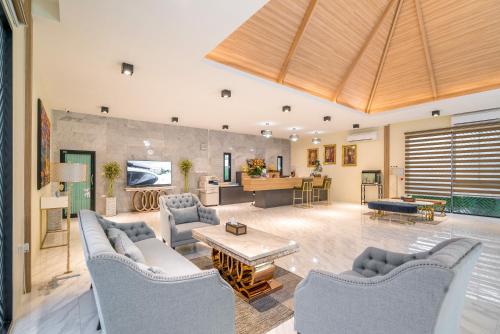 rawayana central park villas