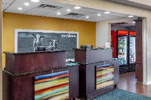 hampton inn adel
