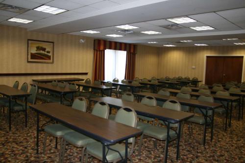 hampton inn adel