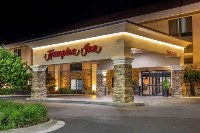 hampton inn adel