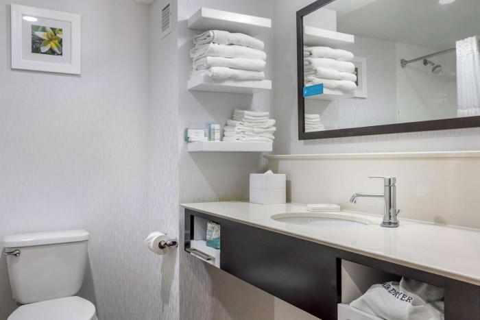 hampton inn adel