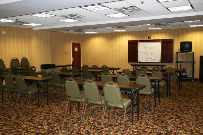 hampton inn adel