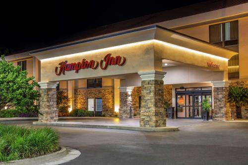 hampton inn adel
