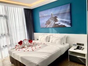 lighthouse hotel