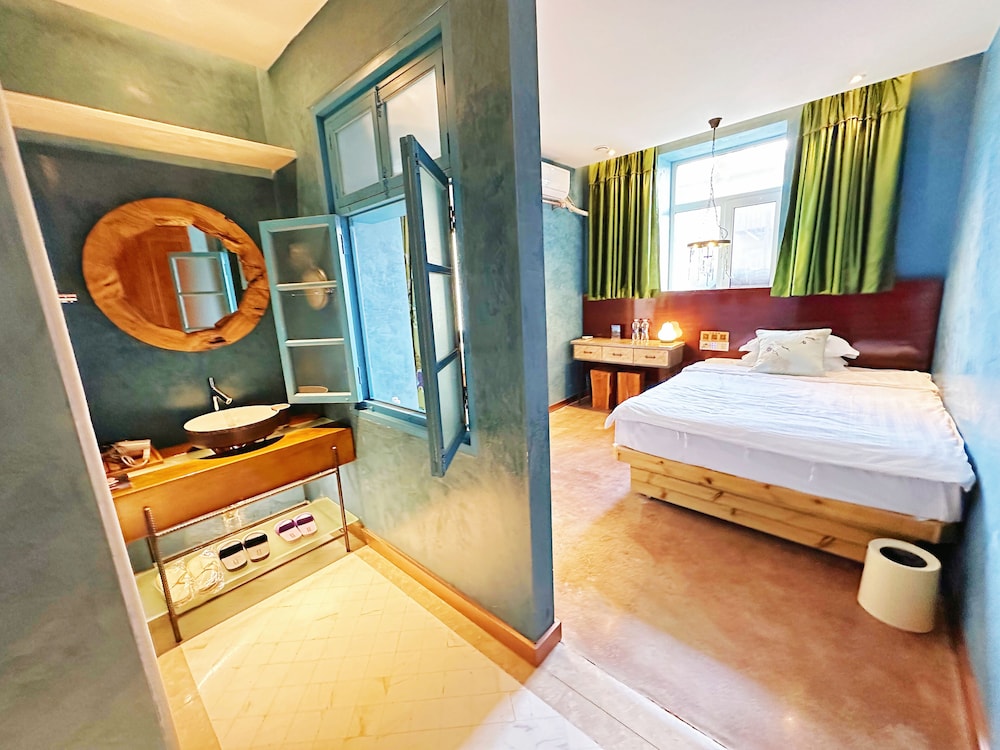 qu she boutique hotel