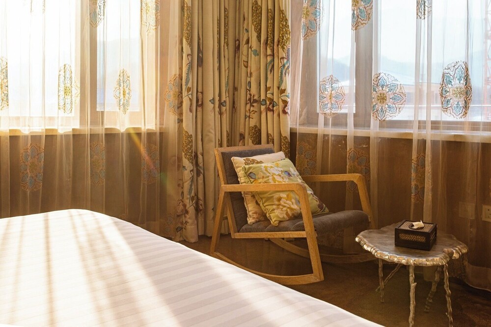 qu she boutique hotel